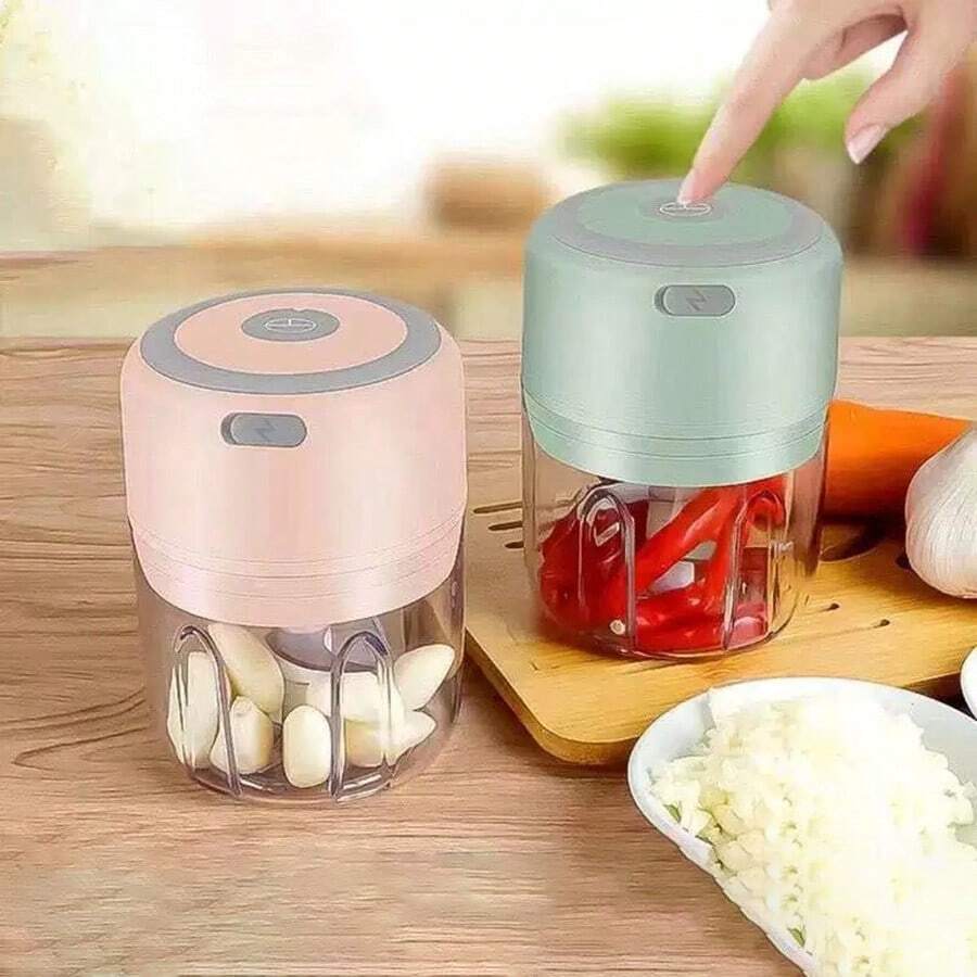 1PC Portable Electric Mini Garlic Chopper – 3-Blade USB Rechargeable Food Processor for Veggies & Meat